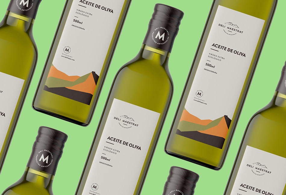 Pistacho Studio, diseño de packaging Vinaròs. Diseño de etiquetas de botellas para empaquetado de Deli Maestrat.