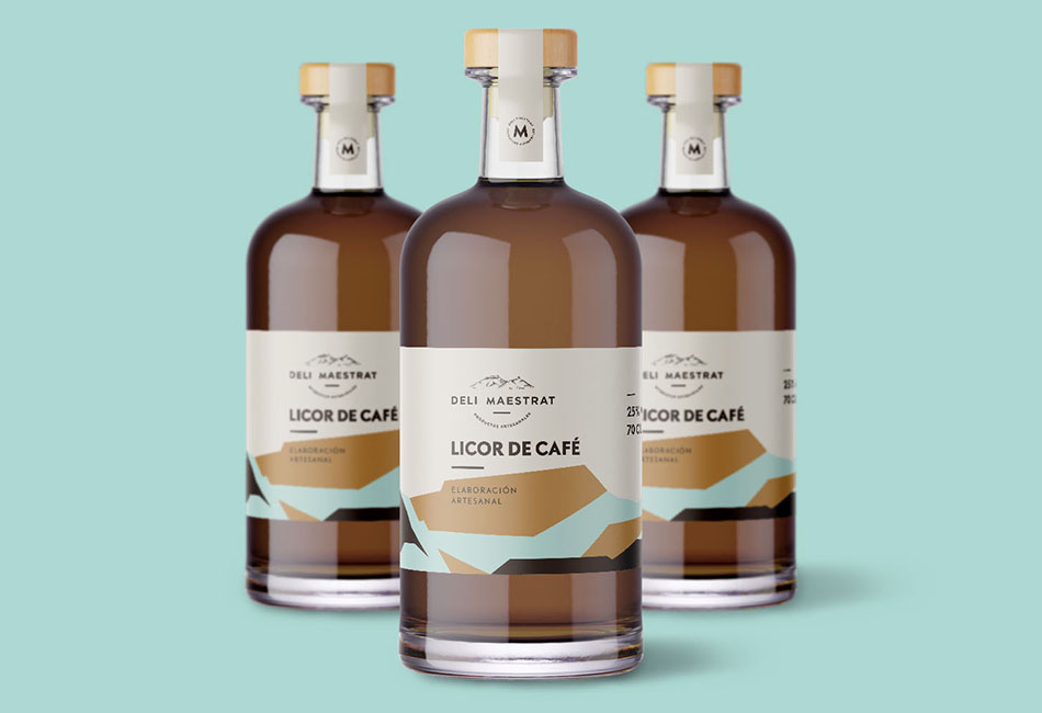 Pistacho Studio, packaging para alimentos en Benicarló. Packaging de Deli Maestrat para licor.